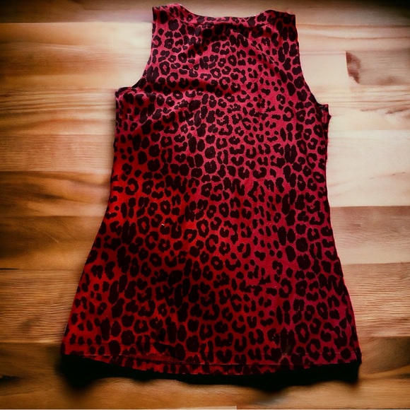 Express Red and Black Leopard Print V Neck Top Size Small - Picture 5 of 8
